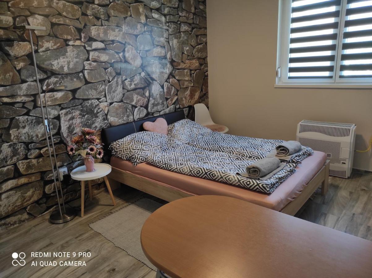 Desi Apartman Kaposvár Zewnętrze zdjęcie