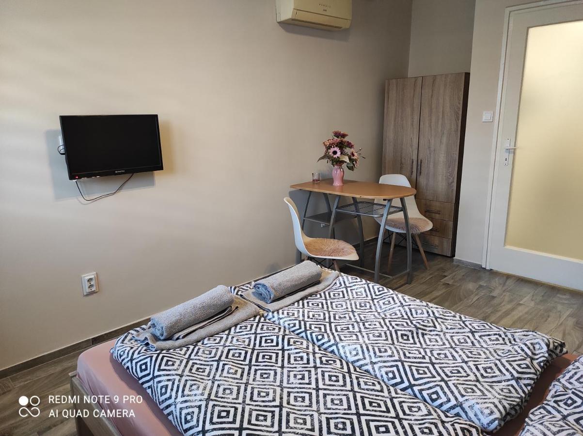 Desi Apartman Kaposvár Zewnętrze zdjęcie