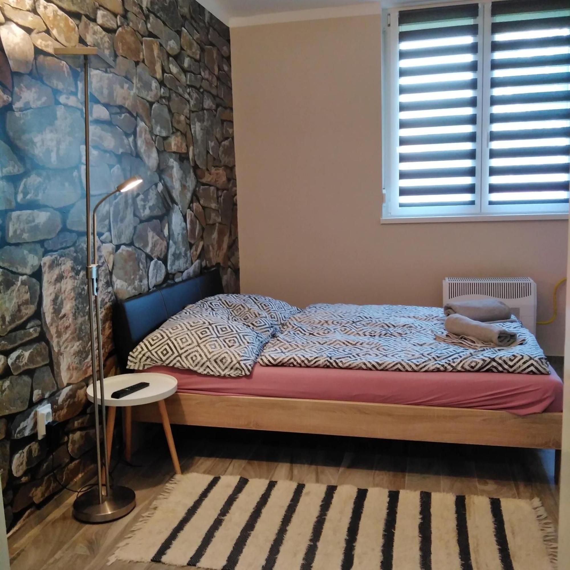 Desi Apartman Kaposvár Zewnętrze zdjęcie